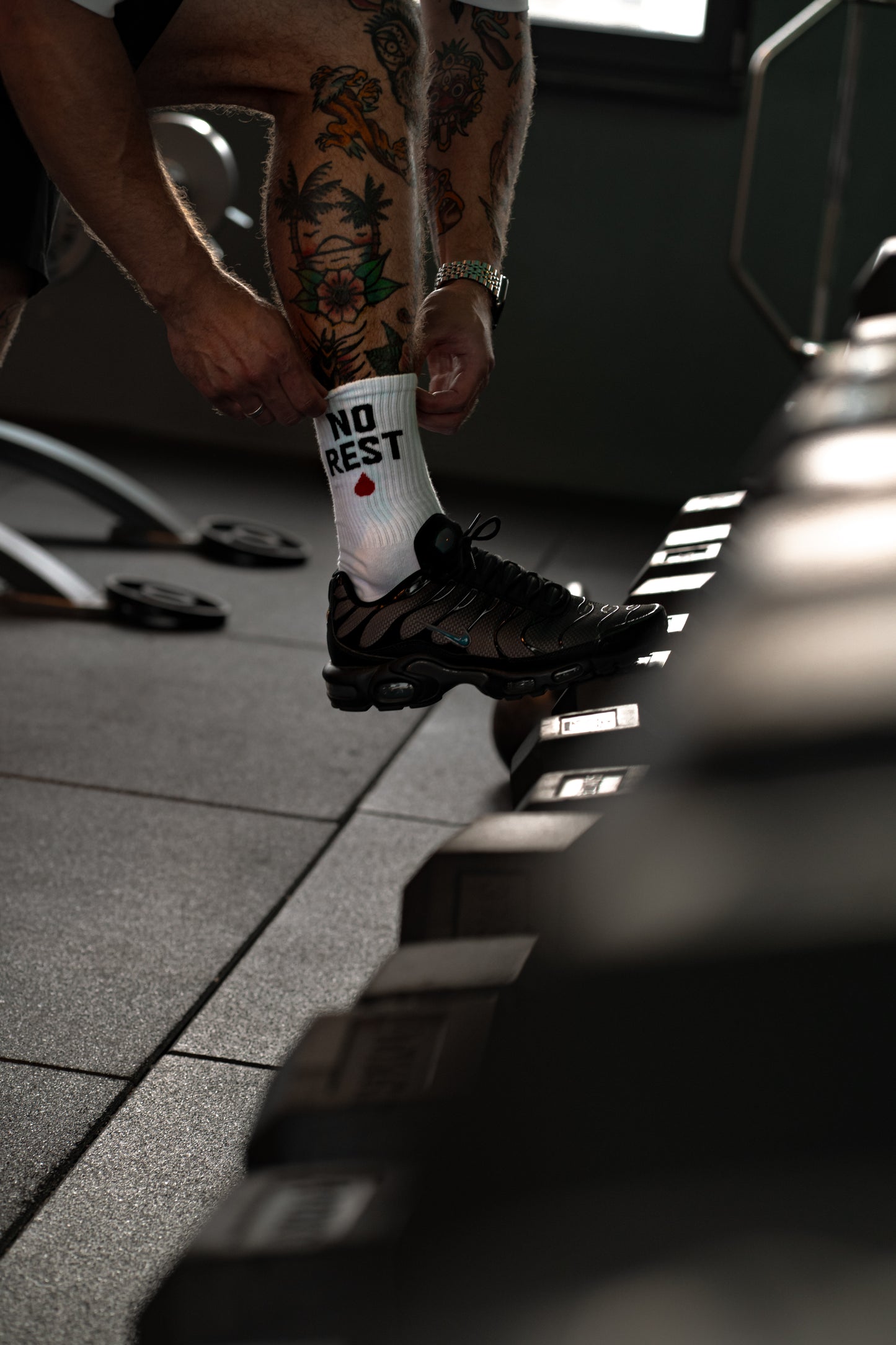 NO REST. NO MERCY. – Performance Socks